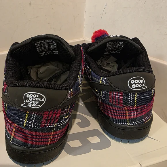 Nike Nardwuar SB Dunk Low Men size 11 New
